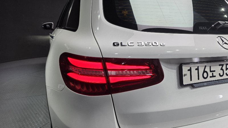 car Mercedes Benz GLC id66533 photo #23