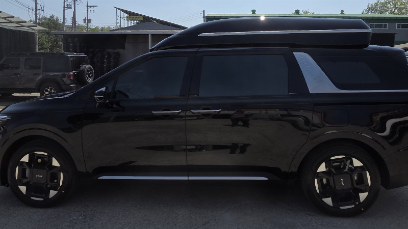car KIA Carnival id66626 photo #2