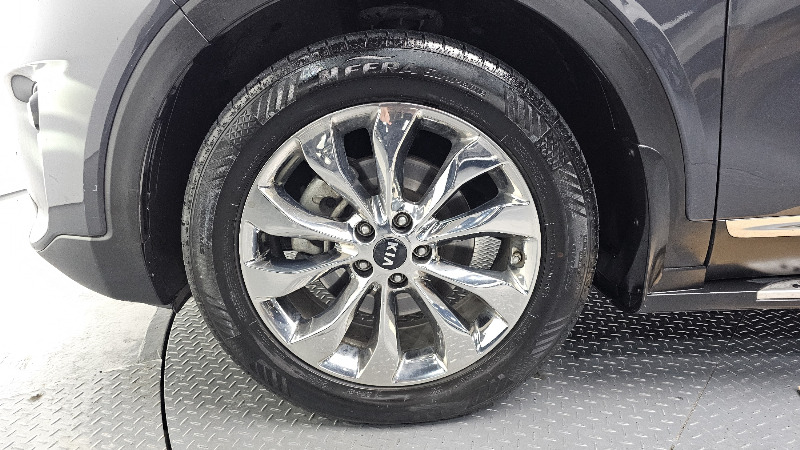 car KIA Sorento id66694 photo #5