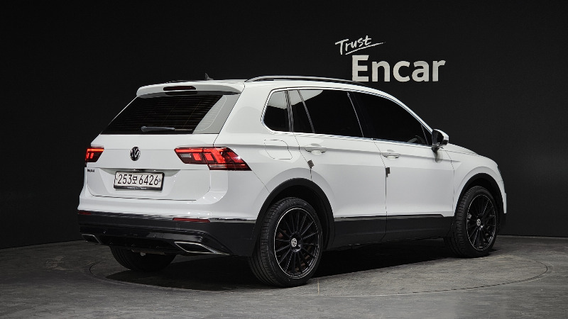 car Volkswagen Tiguan id66922 photo #2