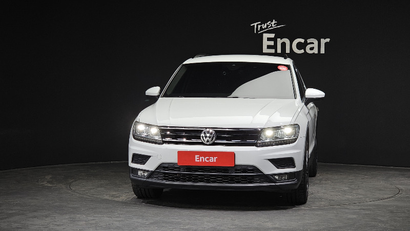 car Volkswagen Tiguan id66922 photo #3