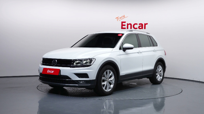 car Volkswagen Tiguan id66926 main photo