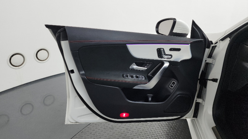 car Mercedes Benz CLA id67076 photo #24