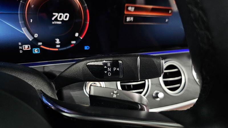 car Mercedes Benz E Class id67121 photo #9