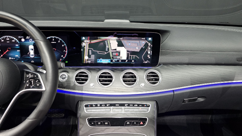 car Mercedes Benz E Class id67123 photo #13