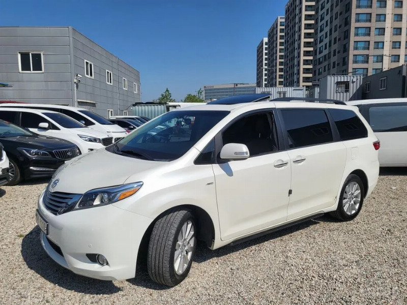 car Toyota Sienna id67124 photo #2