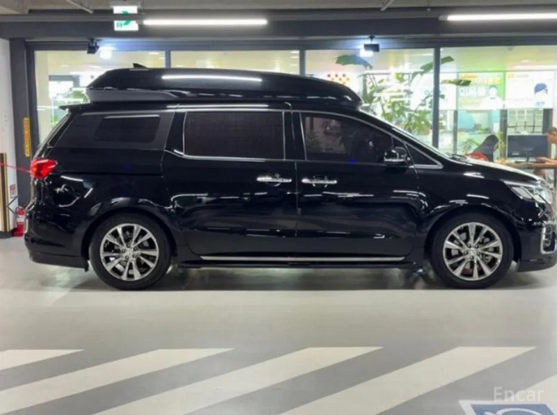 car KIA Carnival id67136 photo #3