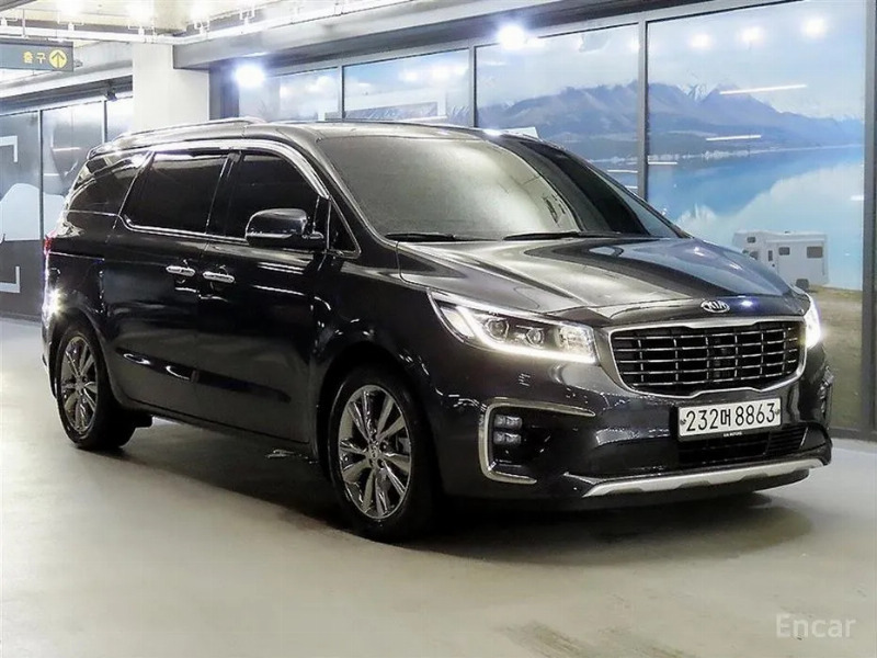 car KIA Carnival id67150 main photo