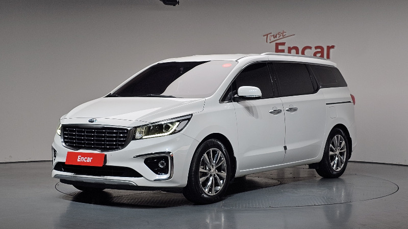 car KIA Carnival id67158 main photo