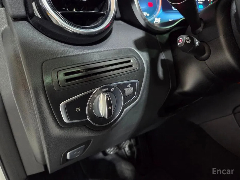 car Mercedes Benz GLC id67257 photo #18