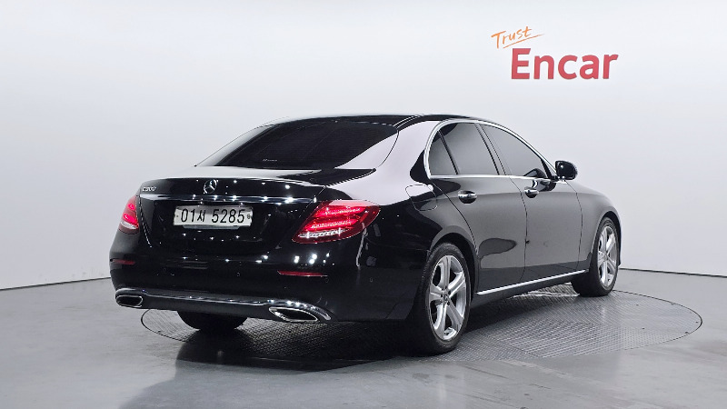 car Mercedes Benz E Class id67279 photo #2