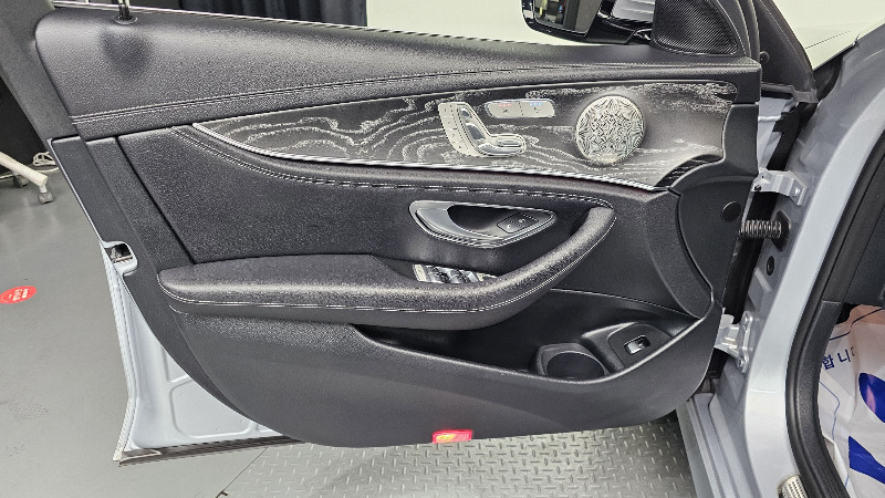 car Mercedes Benz E Class id67285 photo #13