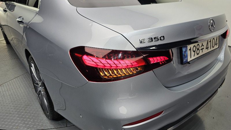 car Mercedes Benz E Class id67285 photo #23
