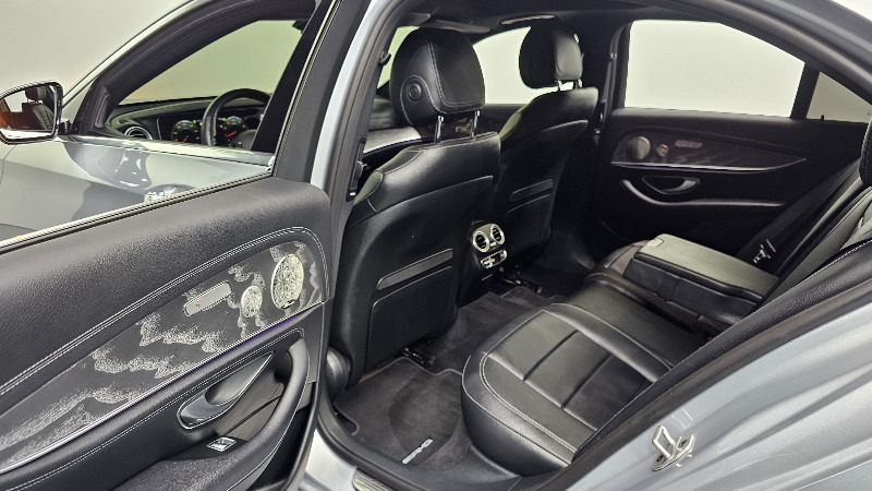 car Mercedes Benz E Class id67285 photo #26