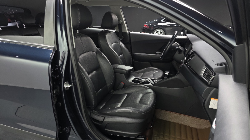 car KIA Niro id67361 photo #11