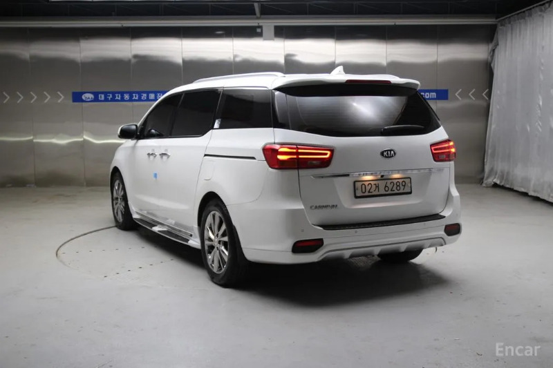 car KIA Carnival id67368 photo #2