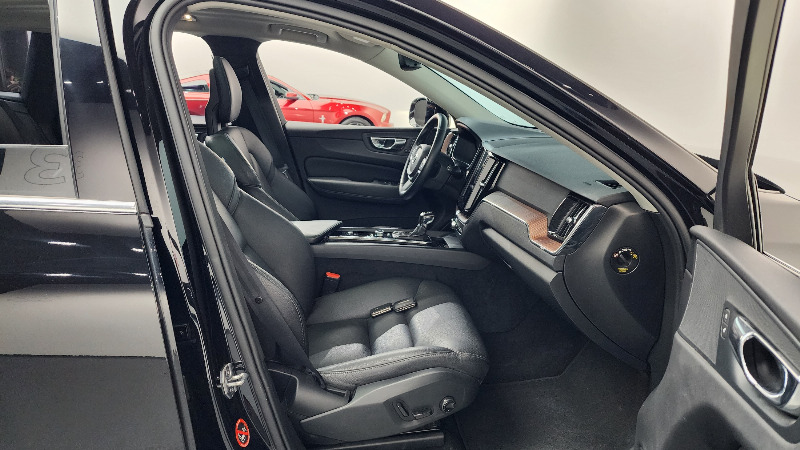 car Volvo XC60 id67416 photo #26