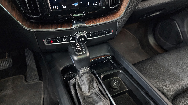 car Volvo XC60 id67416 photo #9