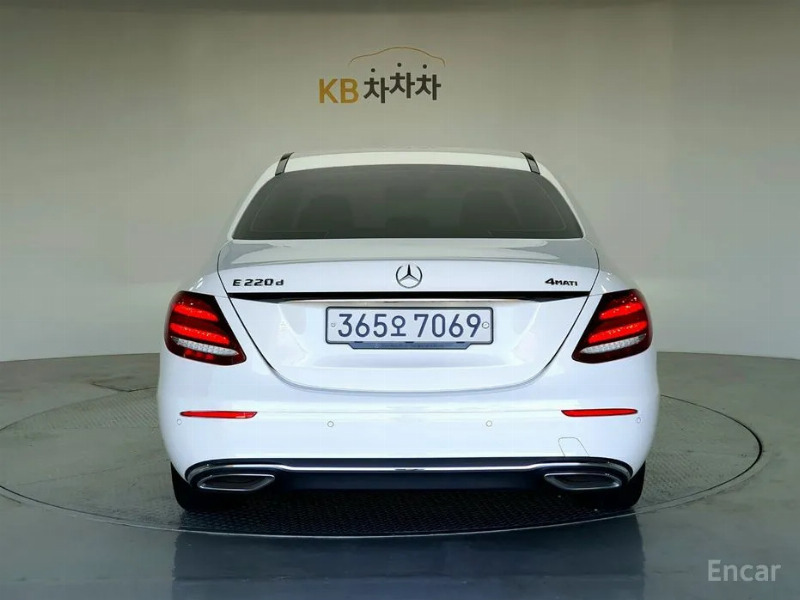 car Mercedes Benz E Class id67433 photo #3