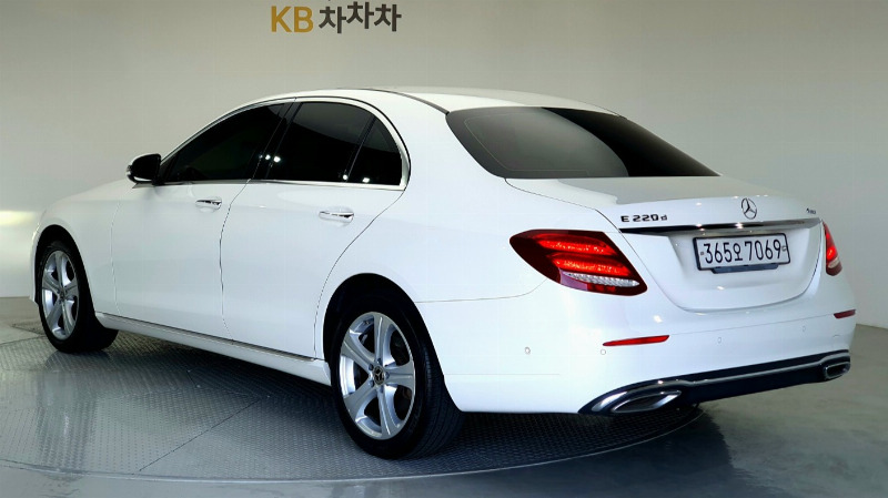 car Mercedes Benz E Class id67433 photo #5