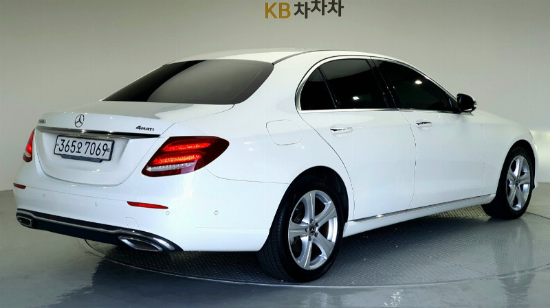 car Mercedes Benz E Class id67433 photo #6
