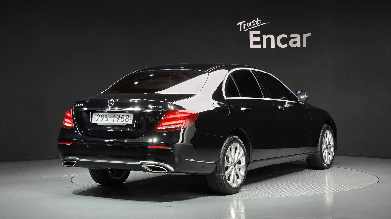 car Mercedes Benz E Class id67455 photo #2