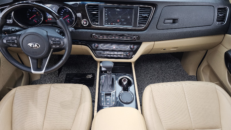 car KIA Carnival id67472 photo #7