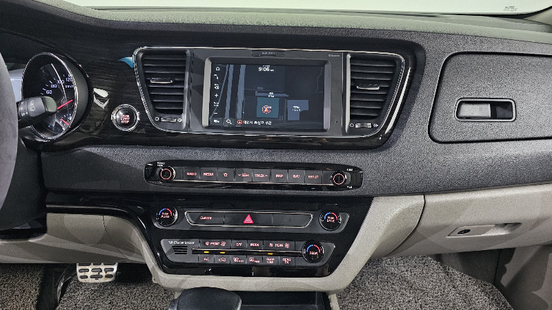 car KIA Carnival id67486 photo #13