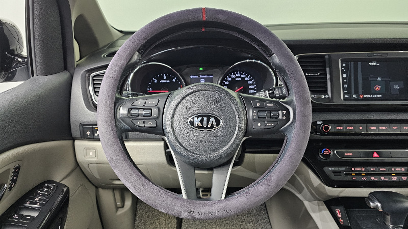 car KIA Carnival id67486 photo #14