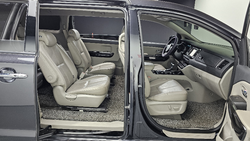 car KIA Carnival id67486 photo #26