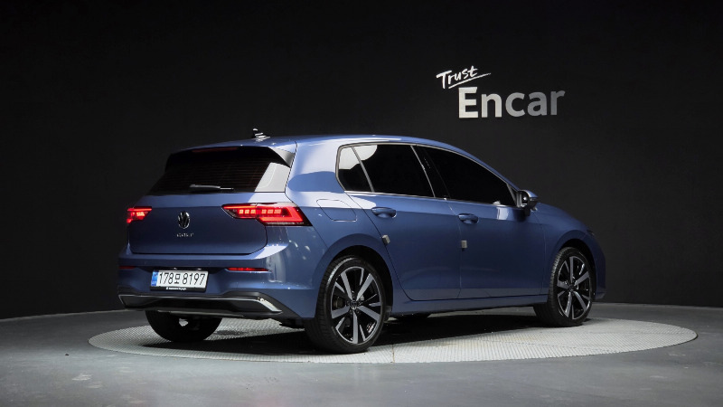 car Volkswagen Golf id67489 photo #2
