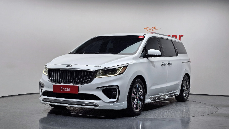 car KIA Carnival id67645 main photo