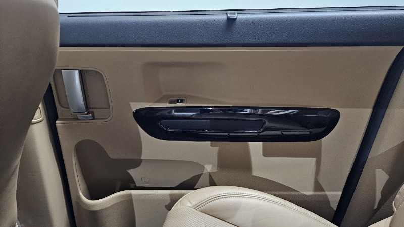 car KIA Carnival id67645 photo #25