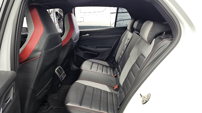 car Volkswagen Golf id67665 photo #26