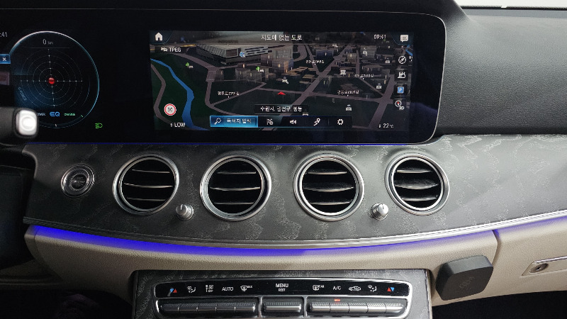 car Mercedes Benz E Class id67672 photo #12