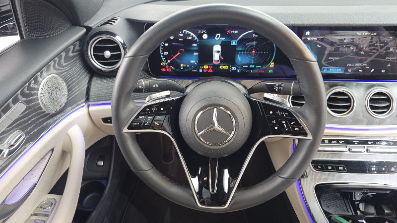 car Mercedes Benz E Class id67672 photo #13