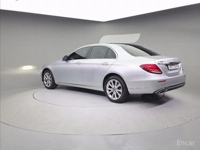 car Mercedes Benz E Class id67677 photo #2