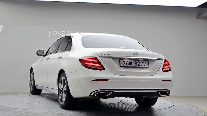car Mercedes Benz E Class id67678 photo #2