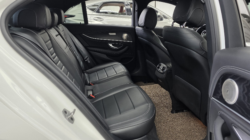 car Mercedes Benz E Class id67679 photo #11