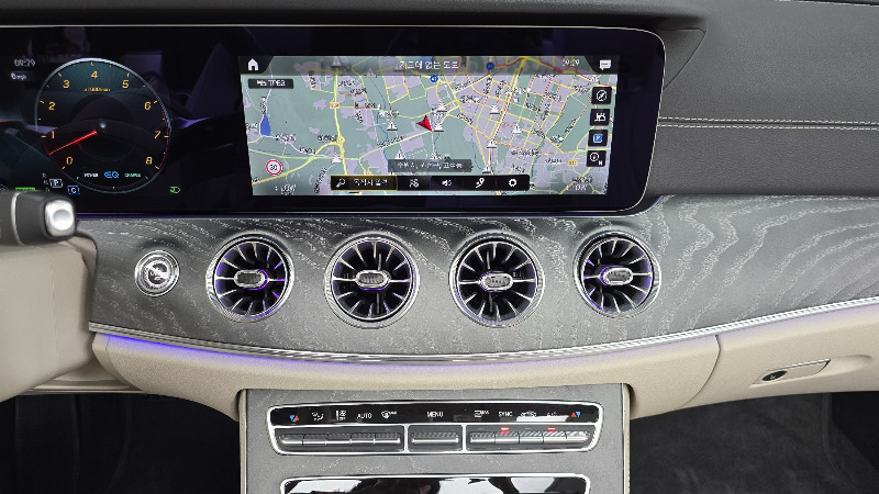 car Mercedes Benz E Class id67680 photo #13