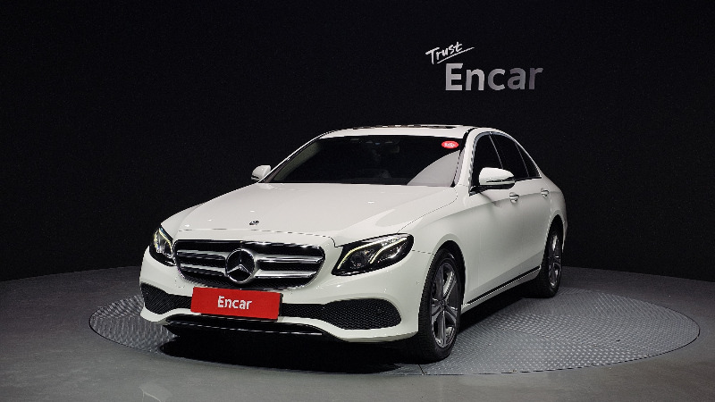 car Mercedes Benz E Class id67681 main photo