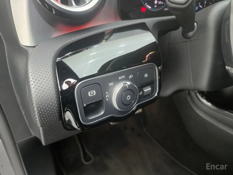 car Mercedes Benz CLA id67698 photo #17
