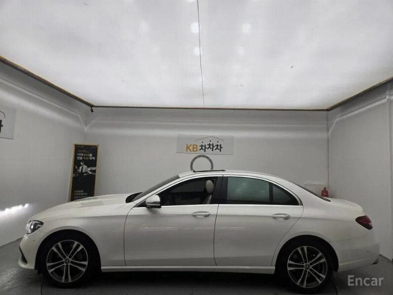car Mercedes Benz E Class id67699 photo #2