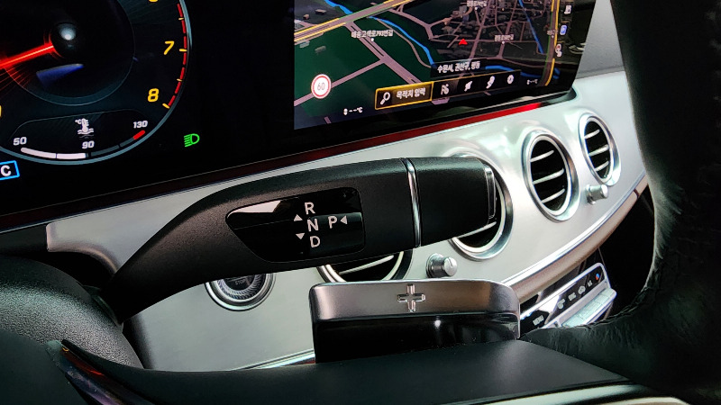 car Mercedes Benz E Class id67705 photo #9