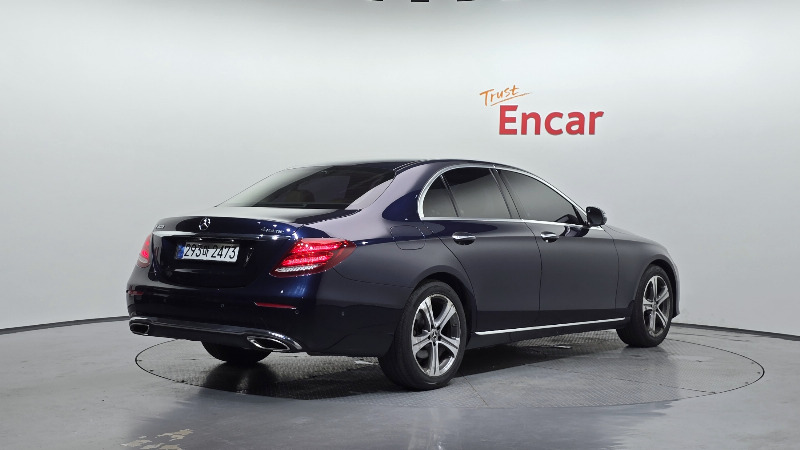 car Mercedes Benz E Class id67716 photo #2