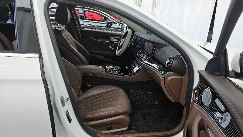 car Mercedes Benz E Class id67721 photo #11
