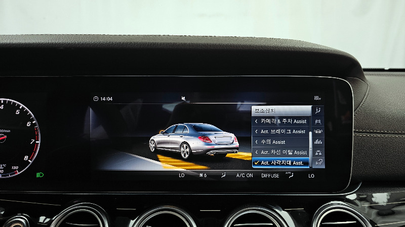car Mercedes Benz E Class id67721 photo #16