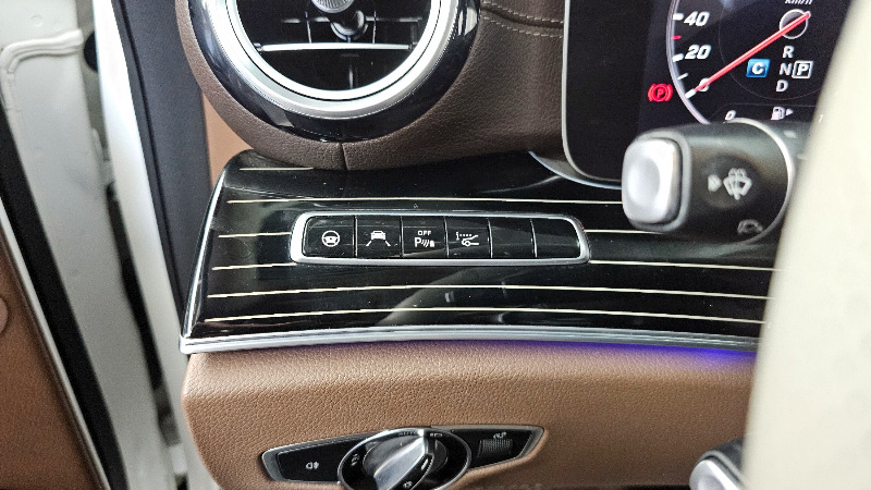 car Mercedes Benz E Class id67721 photo #27