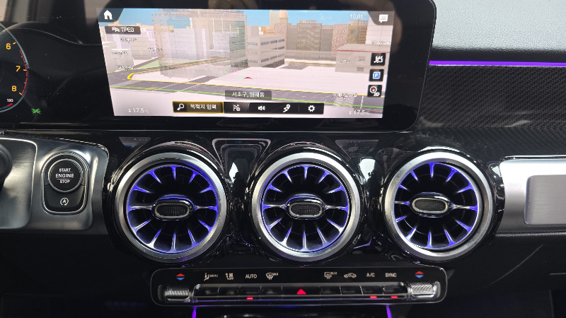 car Mercedes Benz GLB id67747 photo #14
