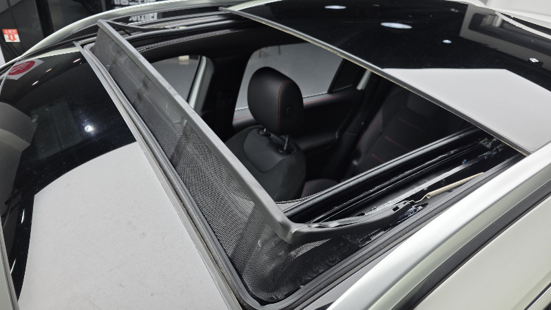 car Mercedes Benz GLB id67747 photo #19